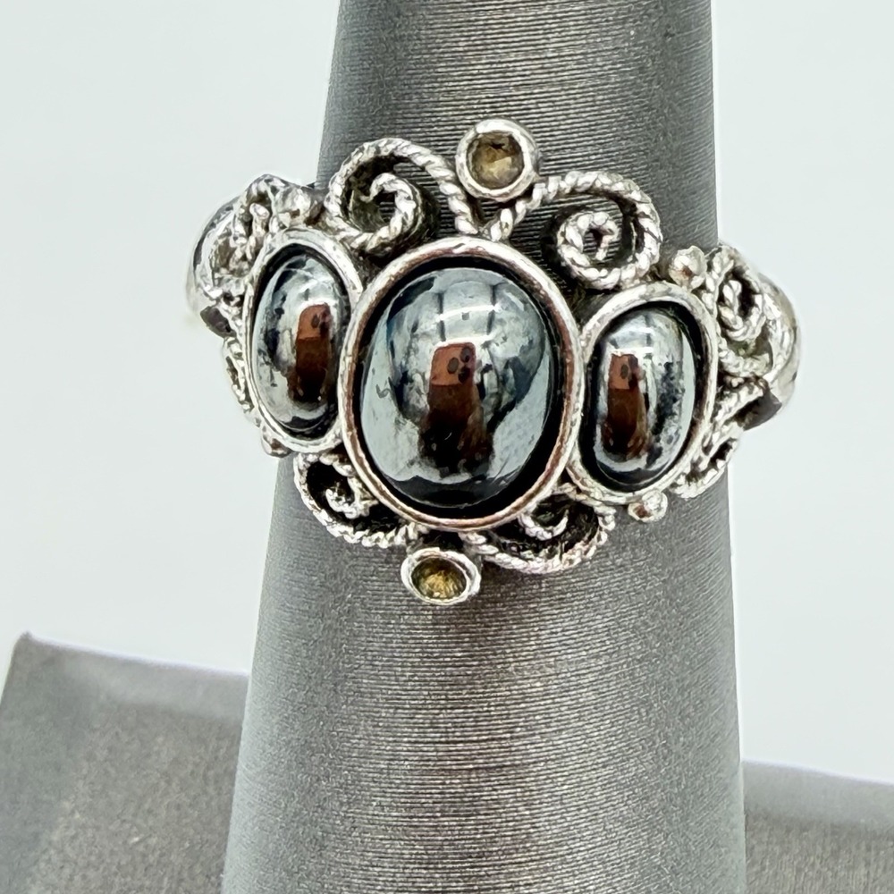 Vtg AVON Midnight Splendor Ring 3 Black Hematite Stone Silver Tone Size 5 Read